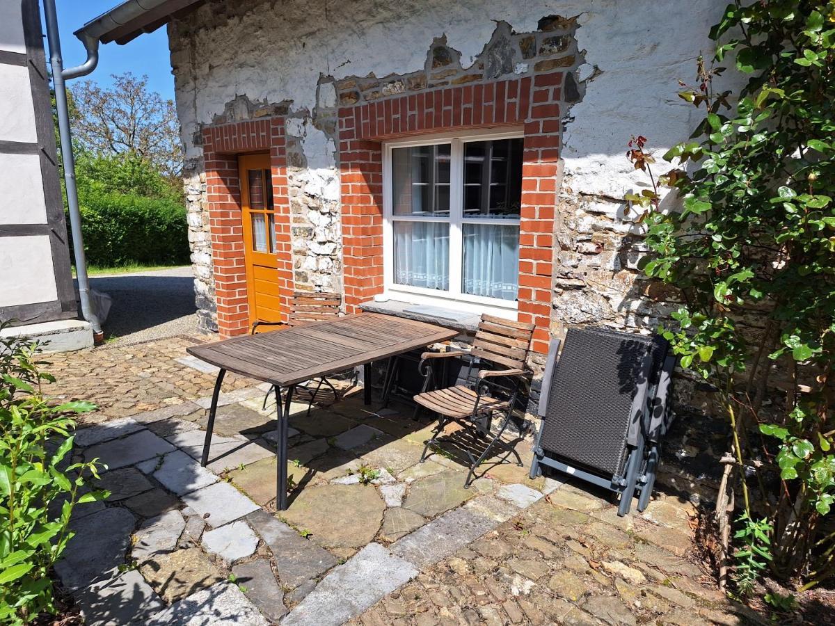 Ferienhaus Altes Backhaus Roetgen Buitenkant foto