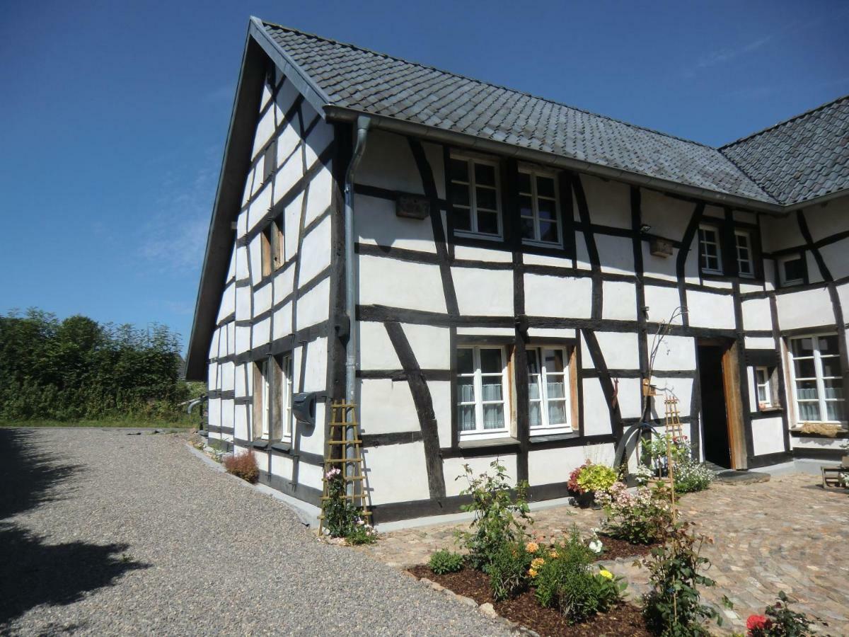 Ferienhaus Altes Backhaus Roetgen Buitenkant foto